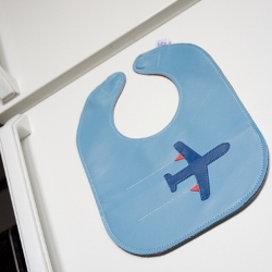 So smart! A bib that sticks to the fridge between meals! LOVE!